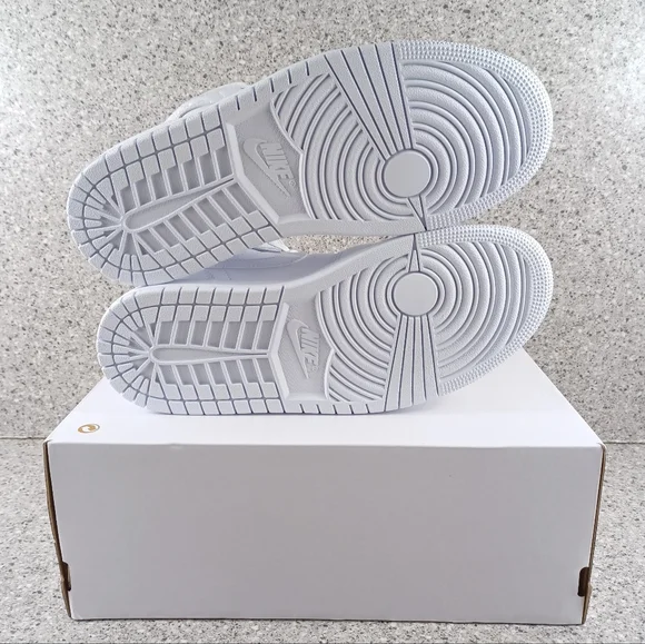 Nike Air Jordan 1 Mid Triple White Sneakers Shoes - Picture 7 of 12